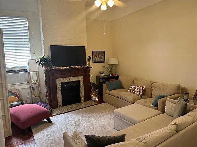 2 bed, 1.0 bath, 1000 sqft, $1,700 — Photo 4