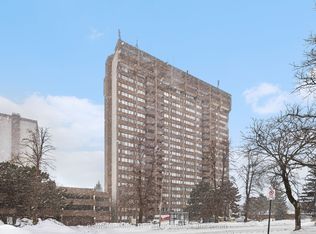 Strathmore Tower, Ottawa, ON K1V 9A7