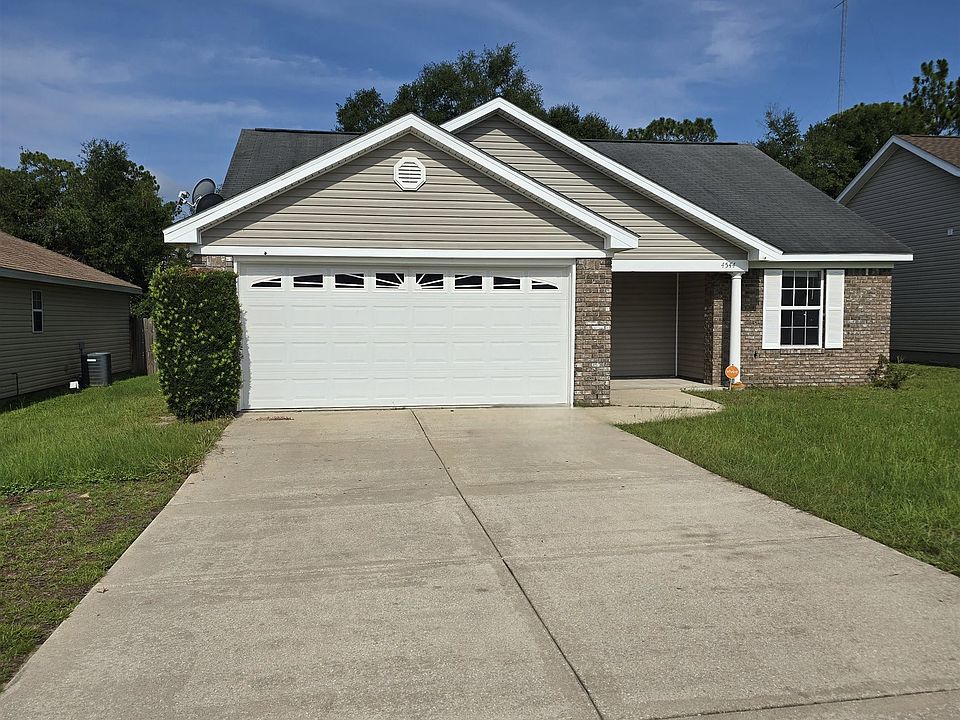 1st image of 4544 Deslin Dr