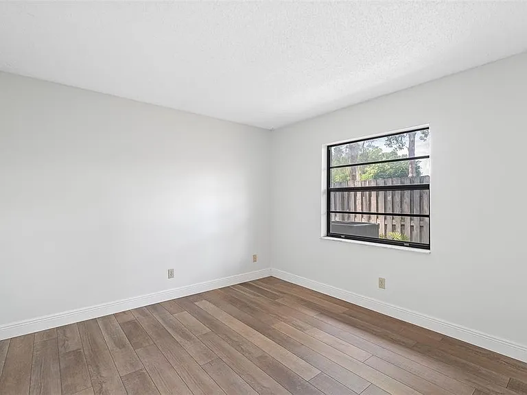 3601 Fairway Forest Cir — Photo 17