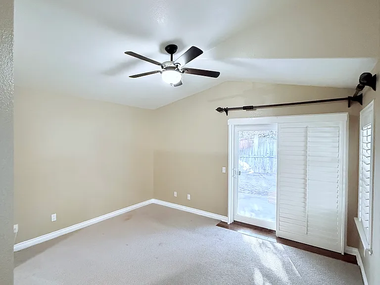2834 Mountain Hills Ln — Photo 12