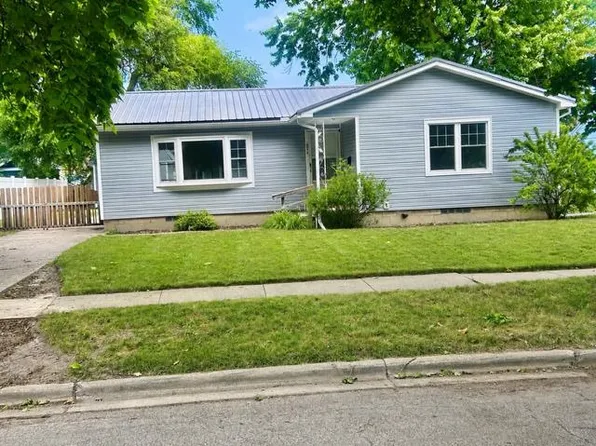 901 Cotter St, Essexville, MI 48732