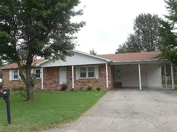 109 Andrea Dr, Sikeston, MO 63801