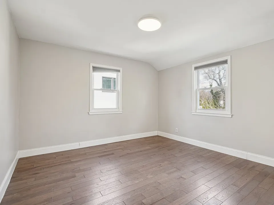 41 Brookside Ave