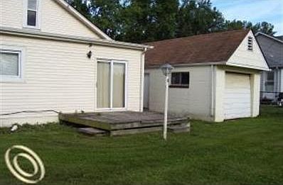 2nd image of 38141 Cherry Ln