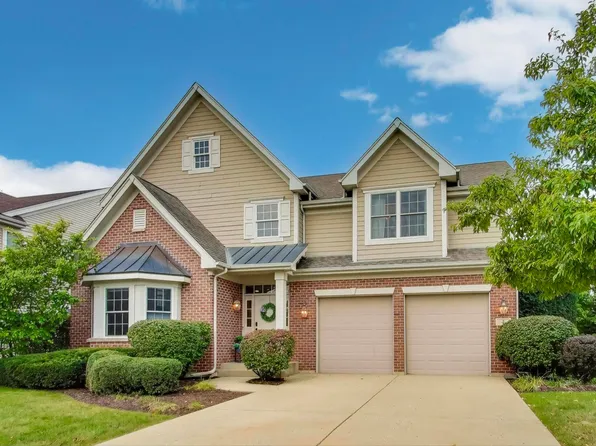 4 Daybreak Ter, Buffalo Grove, IL 60089