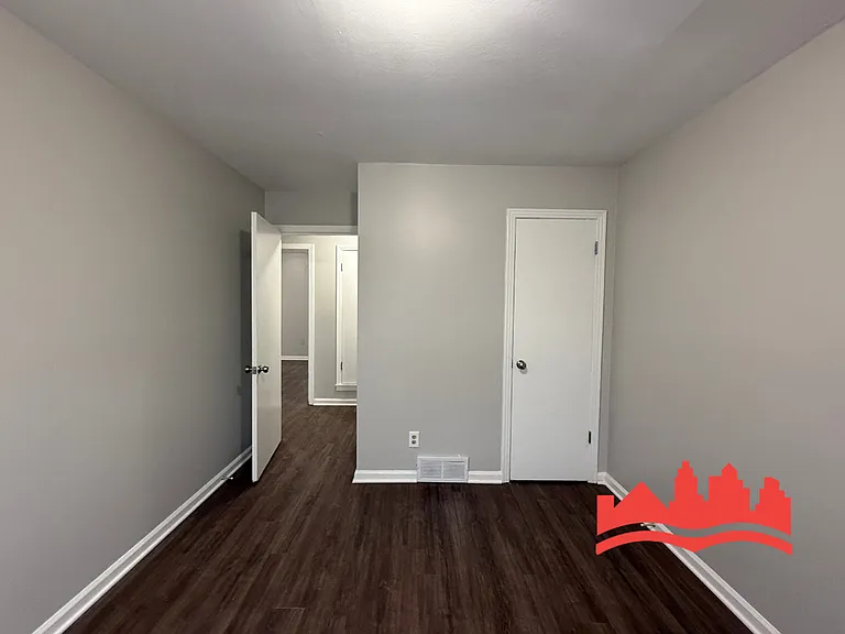 1456 E Raines Rd — Photo 12