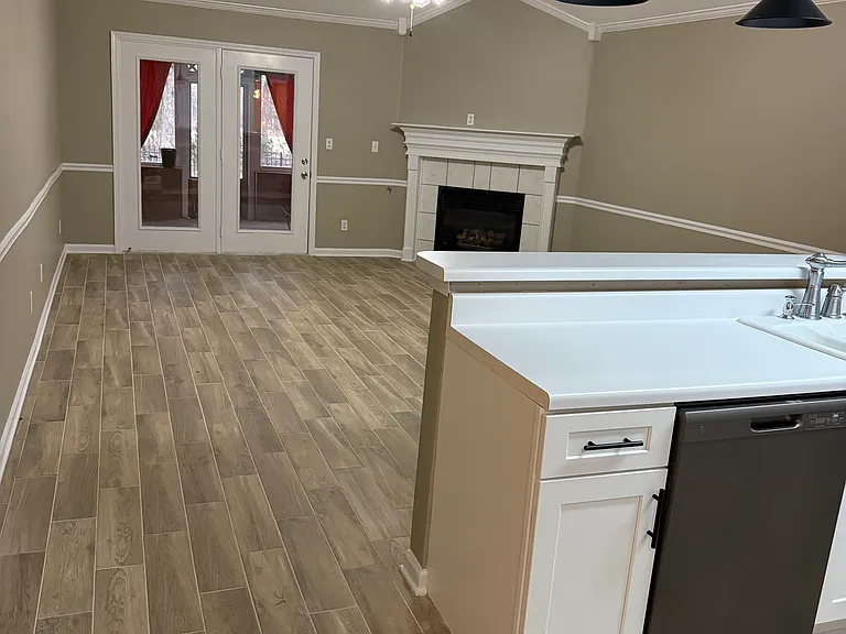 384 Fairway Oaks Dr — Photo 3