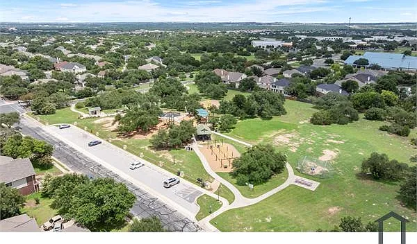 3915 Hillside Dr — Photo 32
