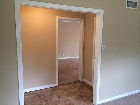 5th image of 3502 Belmont Ave