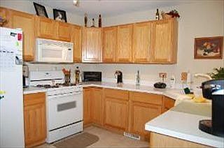 4th image of 854 Rosebud Ct