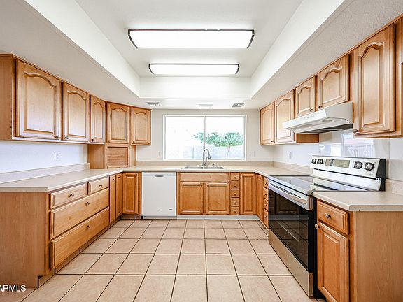 4th image of 4153 W SUNNYSIDE Avenue