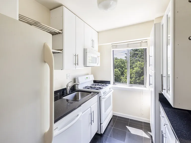 3901 Tunlaw Rd NW #505 — Photo 9