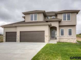 7908 S 181st Avenue Cir, Omaha, NE 68136
