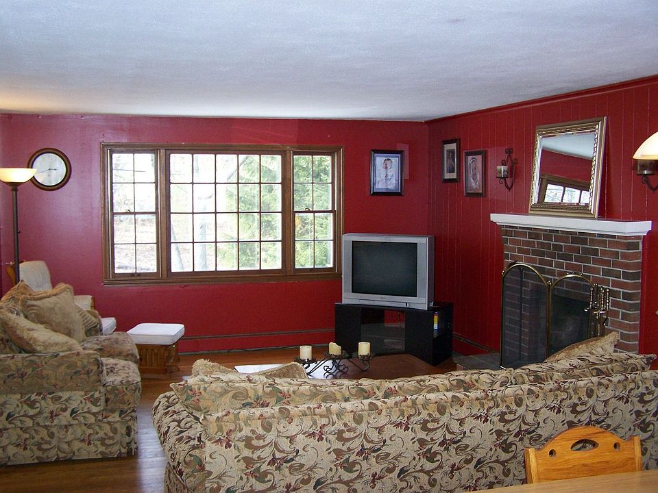 2nd image of 13 Shepard Hill Rd
