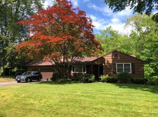 10 Alder Rd, Simsbury, CT 06070