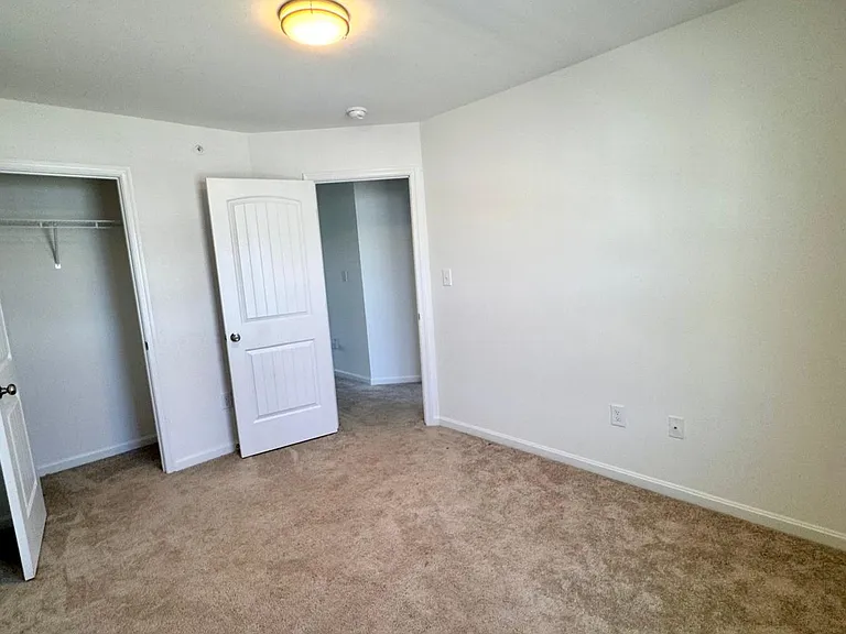 331 Avon Dr — Photo 8