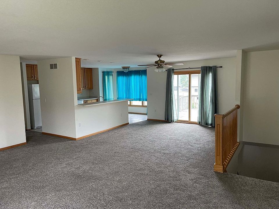 2nd image of 813 N 14th St