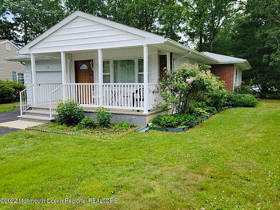 2nd image of 74 Larkspur Court