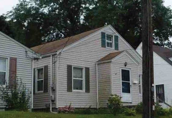 3rd image of 801 McKinley St