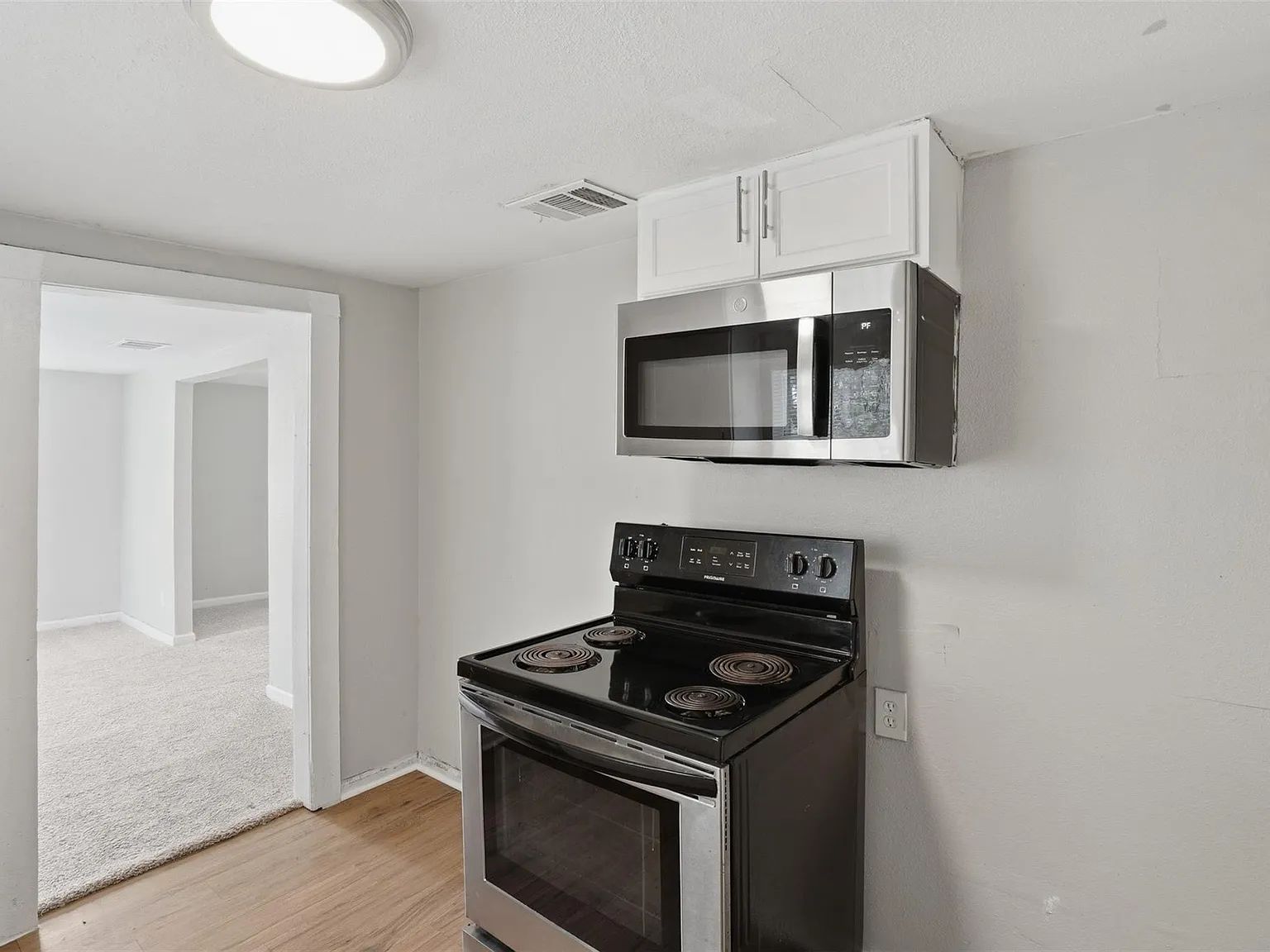 3 bed, 1502 sqft, $1,400 — Photo 2