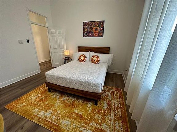 3rd image of 2408 Franklin Ave