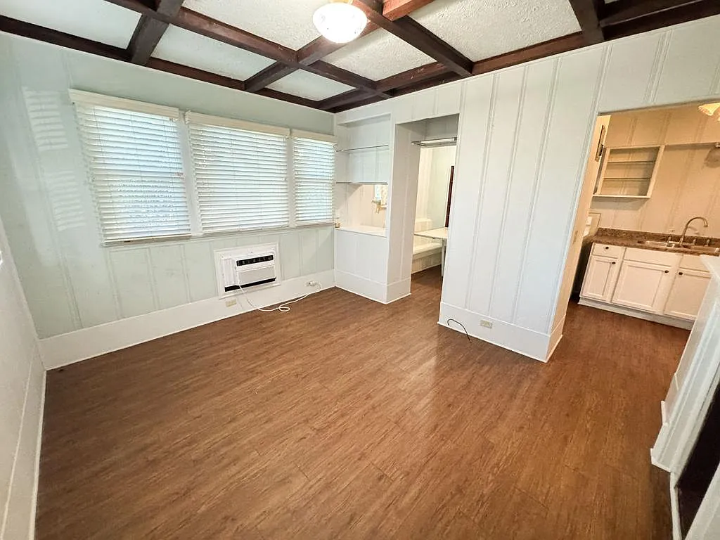 908 N Washington St — Photo 2