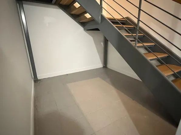 123 Parkside Avenue image 9 of 25