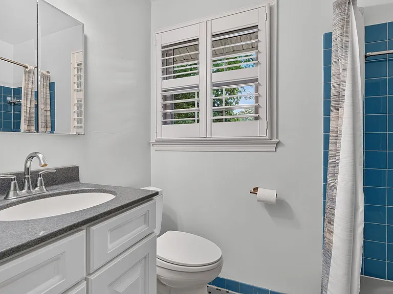 6905 Stonewood Ct — Photo 14