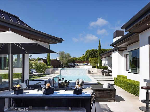 5th image of 4512 Roxbury Rd