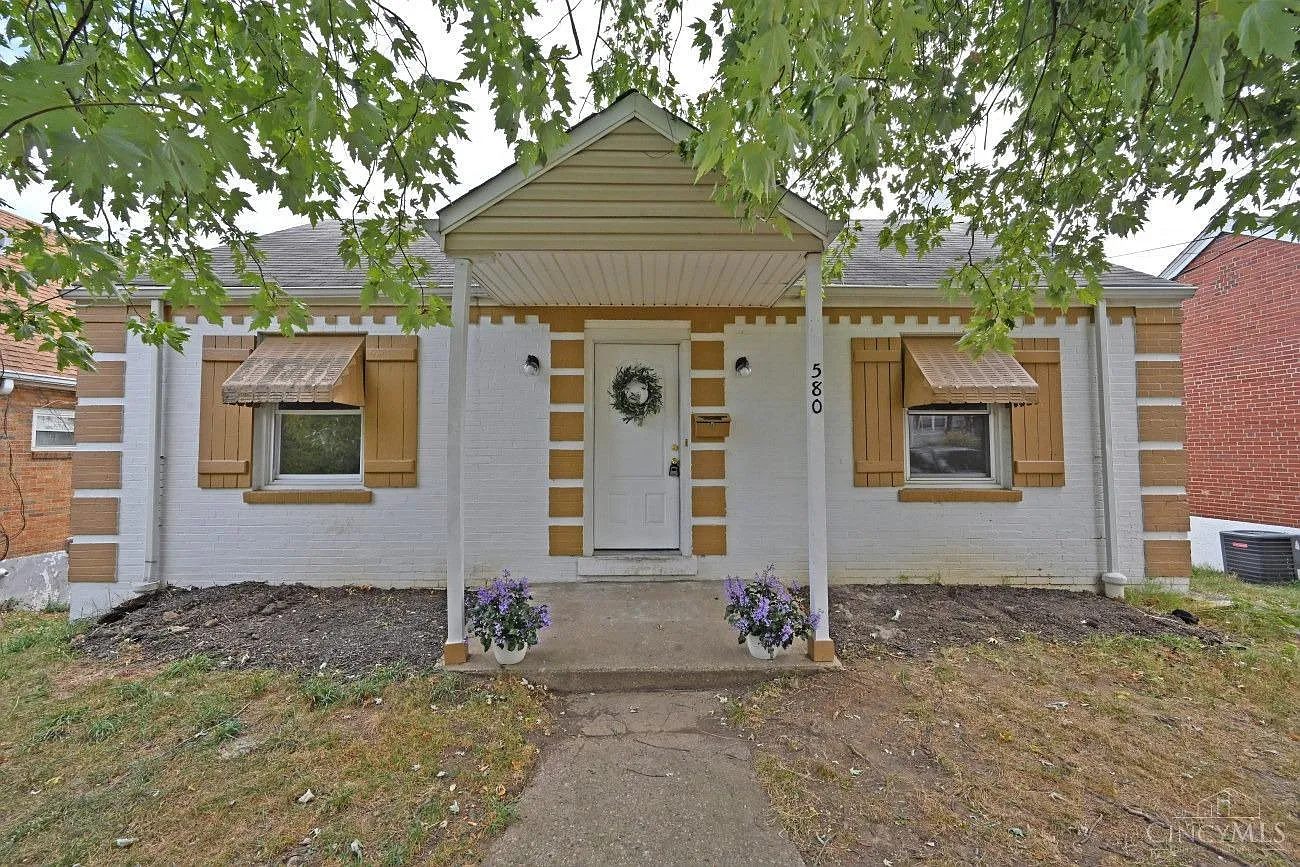 580 Orchard View Pl photo 1