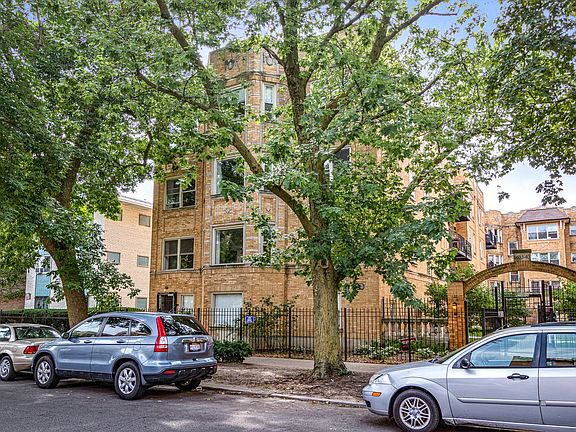 3rd image of 1633 W Farwell Ave APT 1N