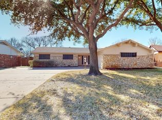 5409 Roberta Dr, North Richland Hills, TX 76180