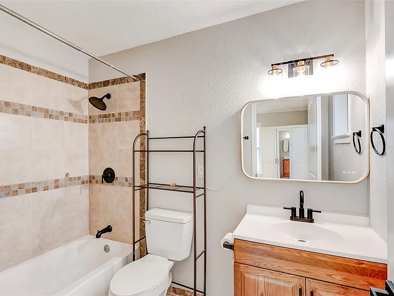 74 Julius St — Photo 18