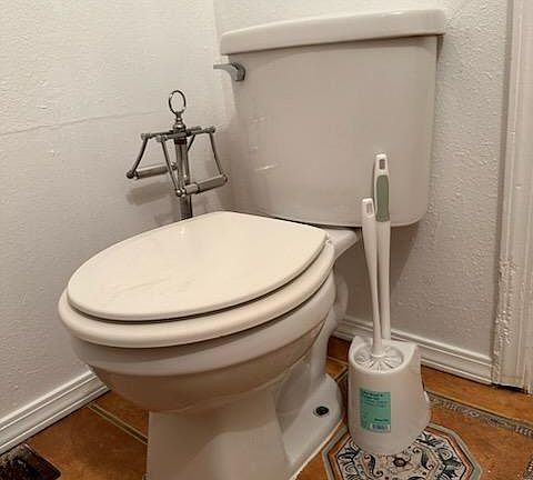 4th image of 1525 W Westmoreland St APT 1