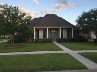 227 Lake Penchant Ct, Houma, LA 70360