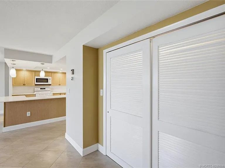 10410 S Ocean Dr #308 — Photo 19