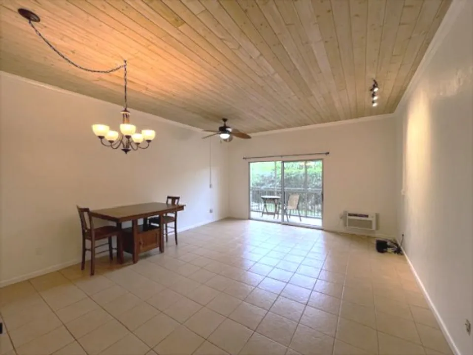 355 Kalanianaole St #125