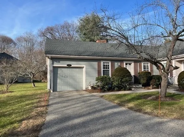 12 Lois Ln #12, Lexington, MA 02420