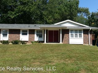4845 Kennewick Dr, Florissant, MO 63033