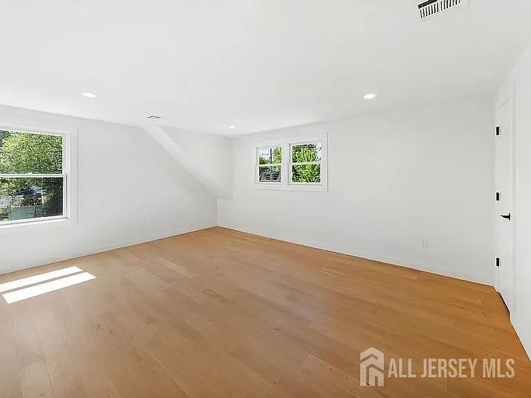 3 Meadow Rd #3 — Photo 11