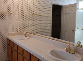 699 Woodridge Ct, Lemoore, CA 93245