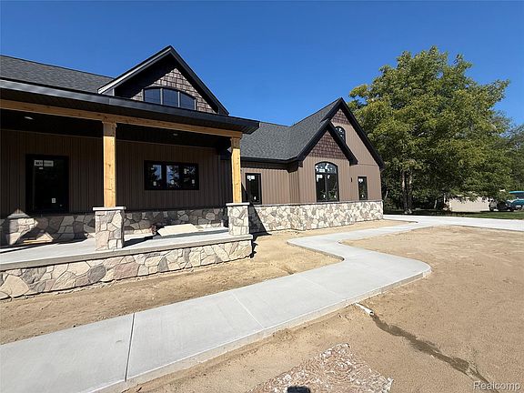 3rd image of 3855 Conifer Ct