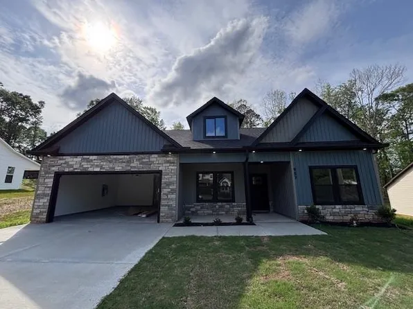 957 Mike Cir, Spartanburg, SC 29303