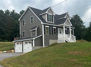176 Oakham Rd, Barre, MA 01005