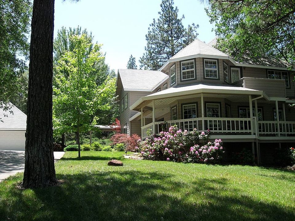 2nd image of 20687 Wolf Creek Rd