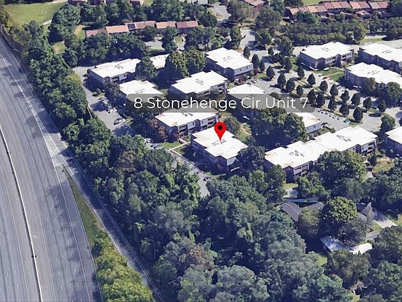 2nd image of 8 Stonehenge Cir APT 7