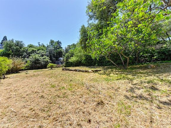 2nd image of 400 Foresthill Ave