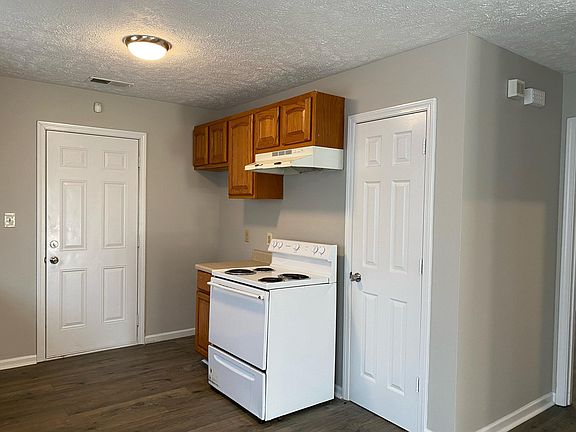 3rd image of 59 Holland Ave