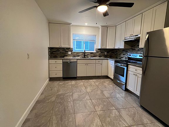 3rd image of 3725 Starview Dr APT 2